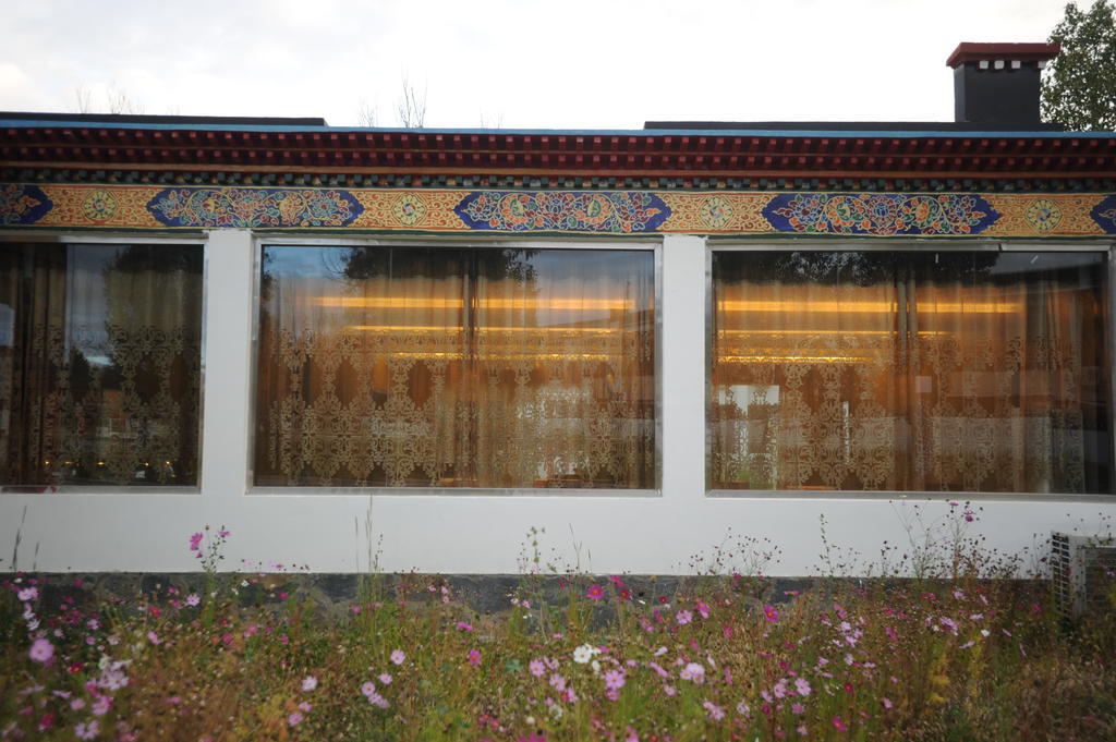 Wanrun International Resort Hotel In Tibet Xigaze Ngoại thất bức ảnh
