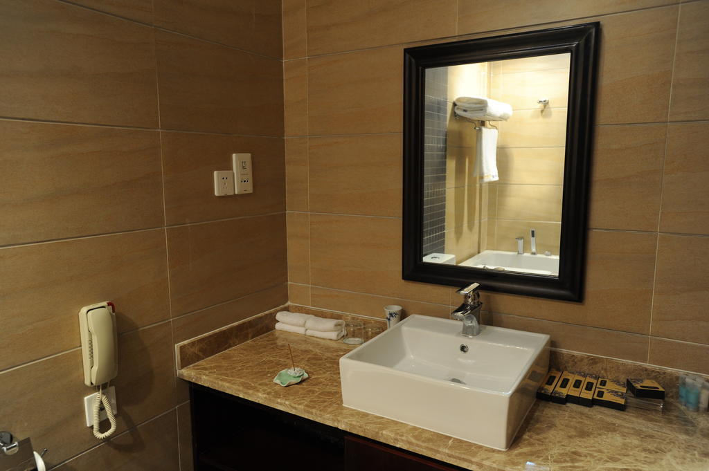Wanrun International Resort Hotel In Tibet Xigaze Phòng bức ảnh